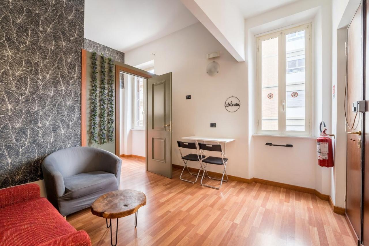 Rooms Piramide Рим Екстер'єр фото