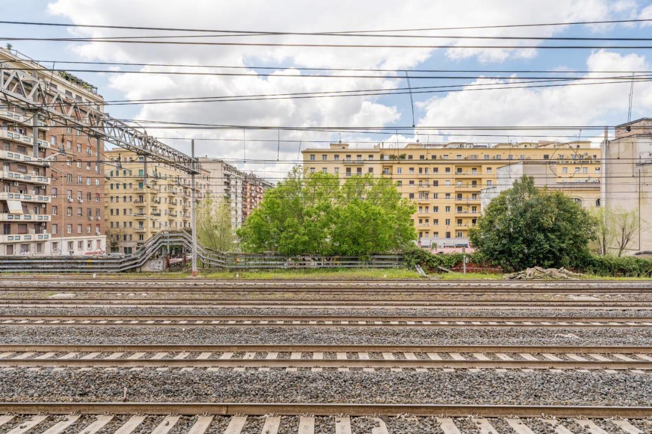 Rooms Piramide Рим Екстер'єр фото