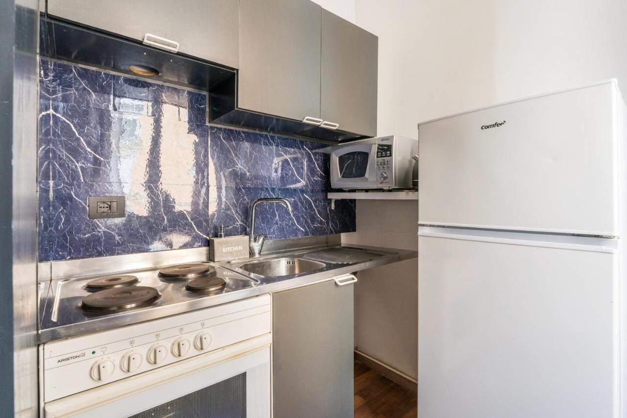 Rooms Piramide Рим Екстер'єр фото