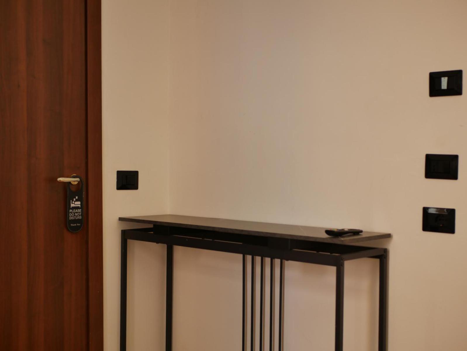 Rooms Piramide Рим Екстер'єр фото